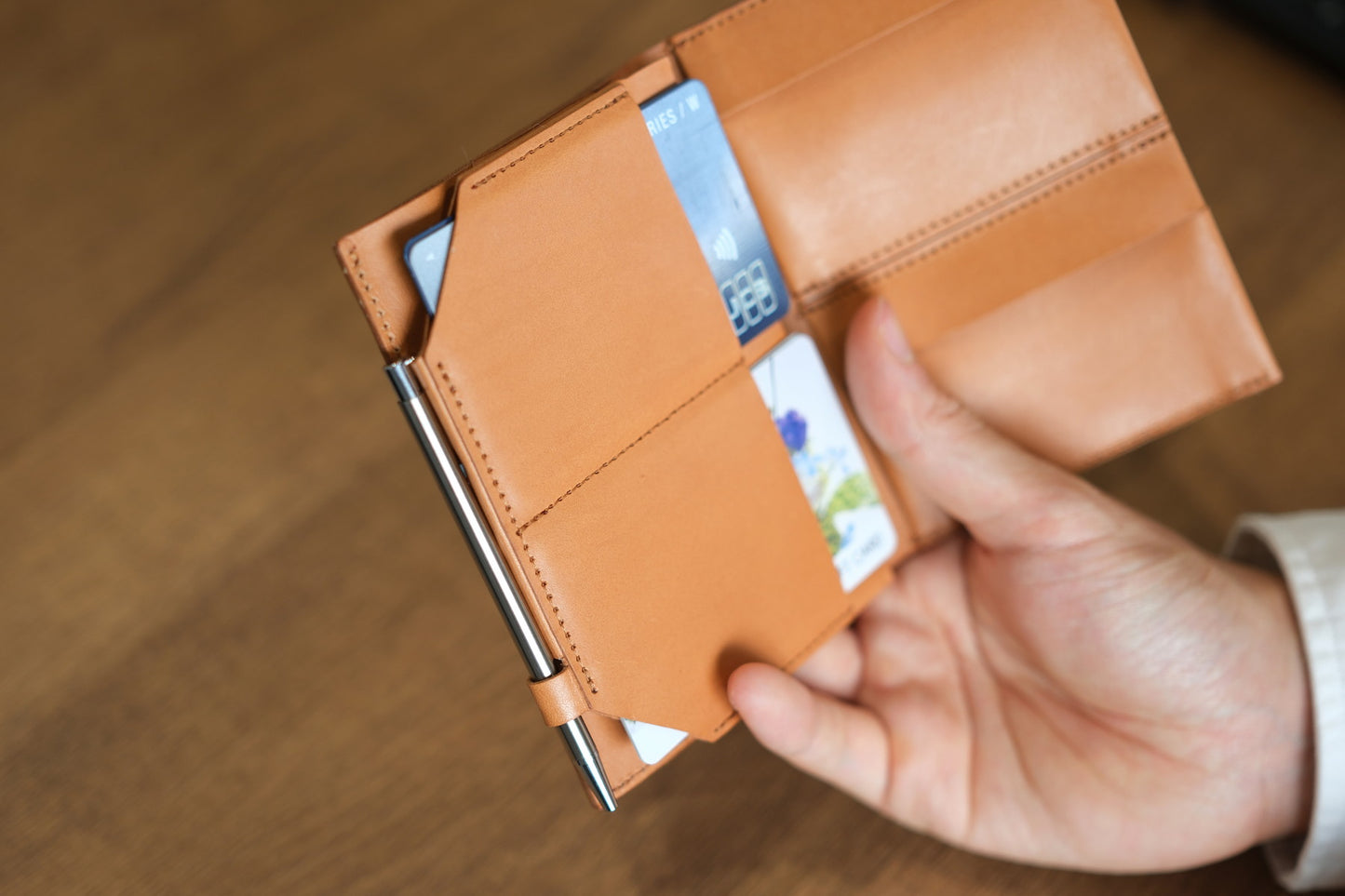 Volare Bulgaro - パスポートと同サイズの薄い旅券財布