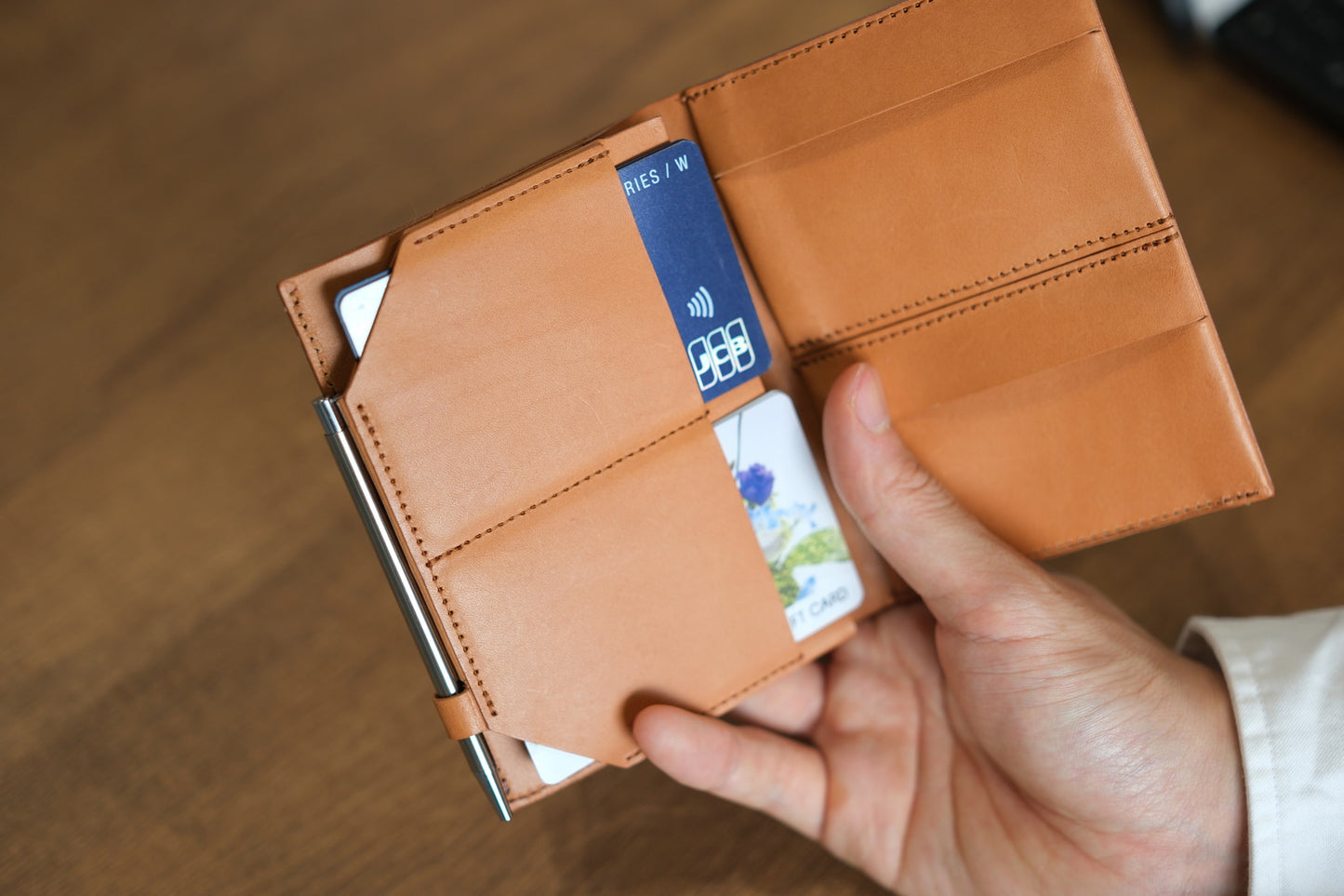 Volare Bulgaro - パスポートと同サイズの薄い旅券財布