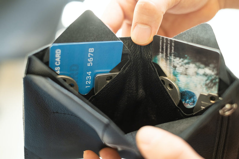 それどこに入ってるの？ユーザーに聞いた「Tenuisの隠しポケット」意外な活用法5選。