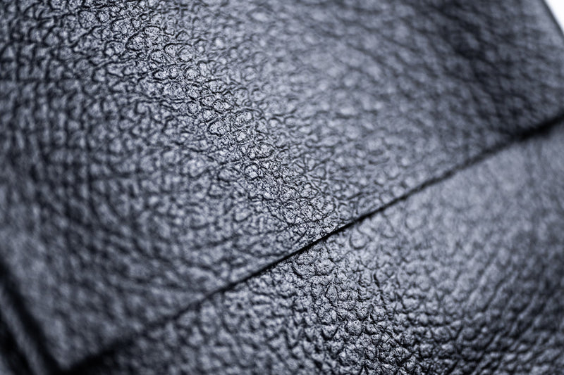 レシートやカードで財布が「パンパン」にならないための素材選び