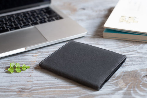 薄い財布の原点｜Tenuis第3世代 帆布版がコンパクト財布に与えた影響とは