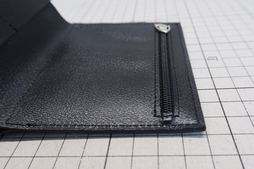 ミニマル財布の設計とは?展開図から生まれる薄い財布の発想