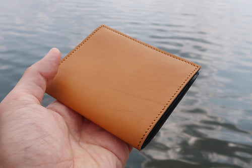 薄さだけじゃないミニ財布｜素材の進化で変わった使いやすさの理由