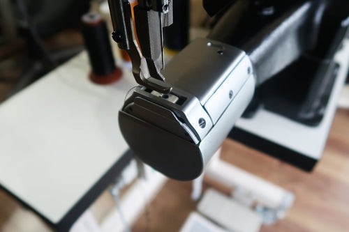 財布の縫製に必要な腕ミシンとは?ミニ財布の仕上がりを左右する道具