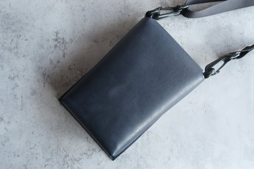 Minim新色「青藍(せいらん)」― 静寂を纏う、深い青