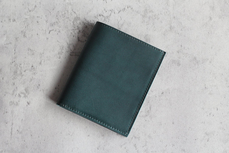 Tenuis 第3世代 トスカーノ深緑：ビジネスシーンにも馴染む、落ち着いた大人の選択