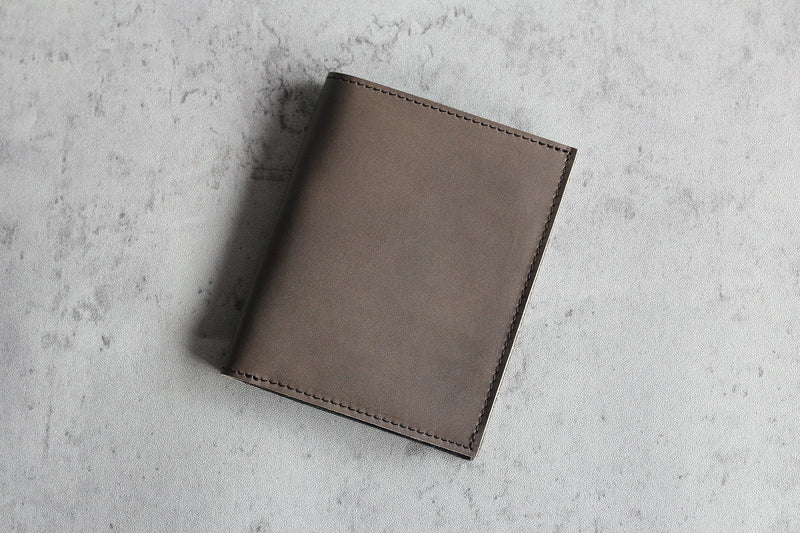 【再入荷】財布6㎜の静かな主張。薄いコンパクト財布Tenuisファスナータイプ「灰茶」