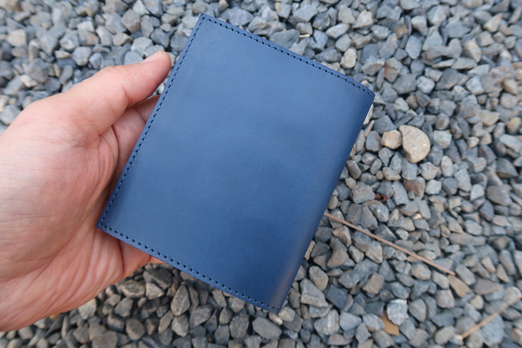 【新品未使用】日本製 SOLA Tenuis3 二つ折り財布/Blue Tenuis 第3世代 究極の薄い革財布