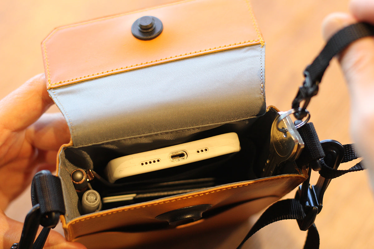 Minim（ミニム） - 手軽さ追求の小物用ミニマルポーチ