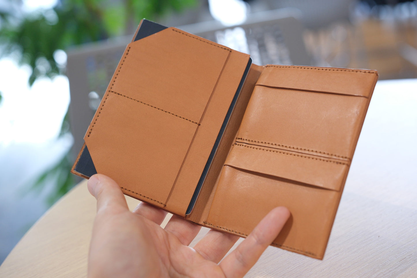 Volare Bulgaro - パスポートと同サイズの薄い旅券財布